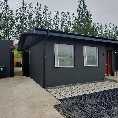 Laekjarbakki 11 Apartment Вармахлид Екстериор снимка